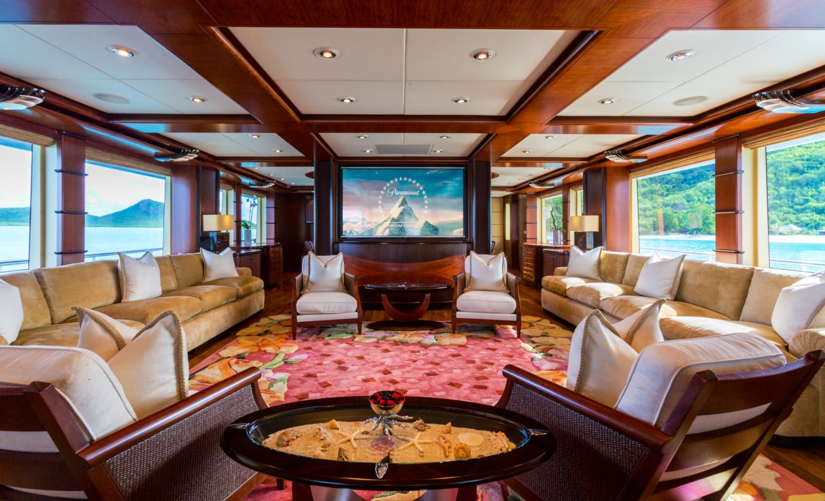 154' 2014 MEGA YACHT - Boca Image 3