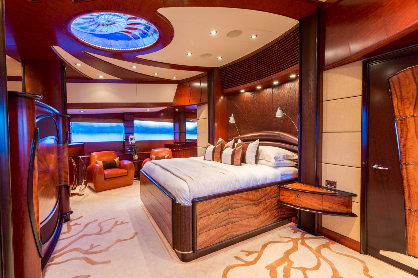 154' 2014 MEGA YACHT - Boca Image 4
