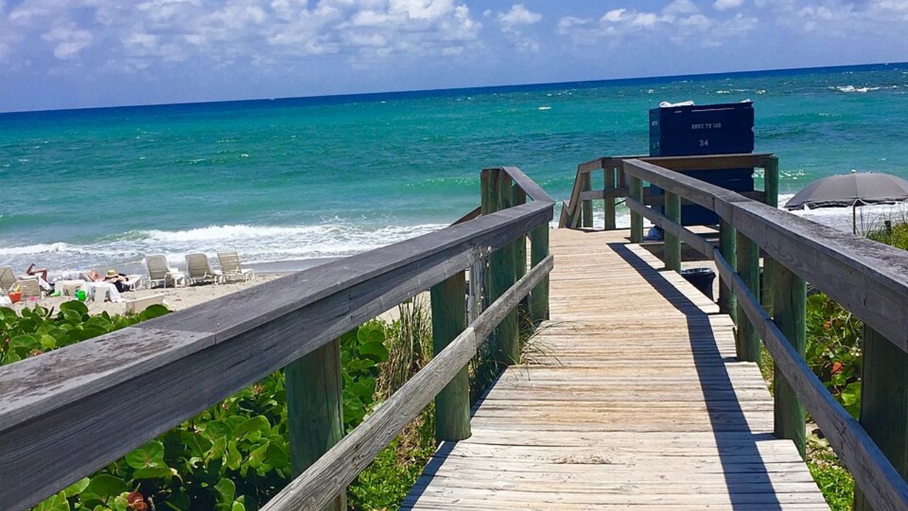 7 Best Boca Raton Beaches to Explore by Boat or Coastal Cruise