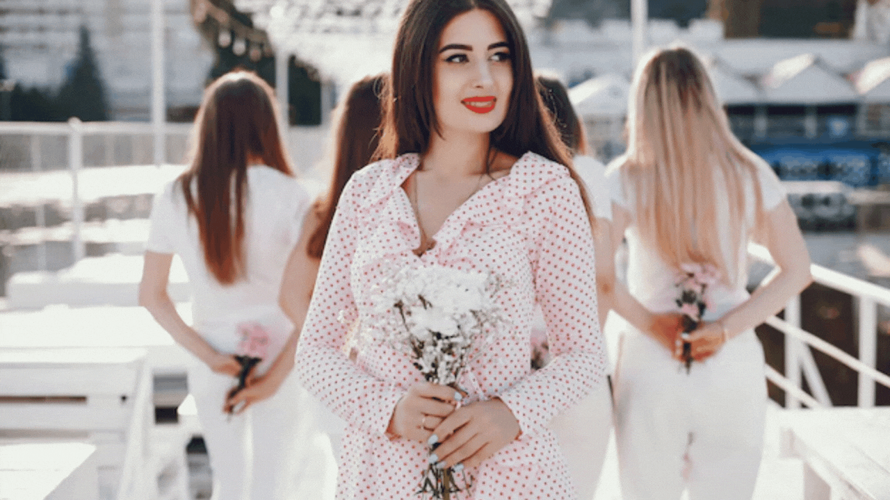 What to Wear to a Bachelorette Yacht Party for a Stylish and Comfortable Celebration